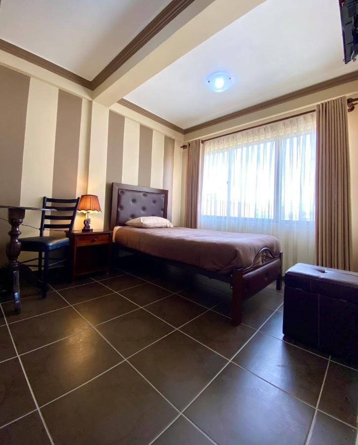 Las Tholas Hotel Уюні Екстер'єр фото