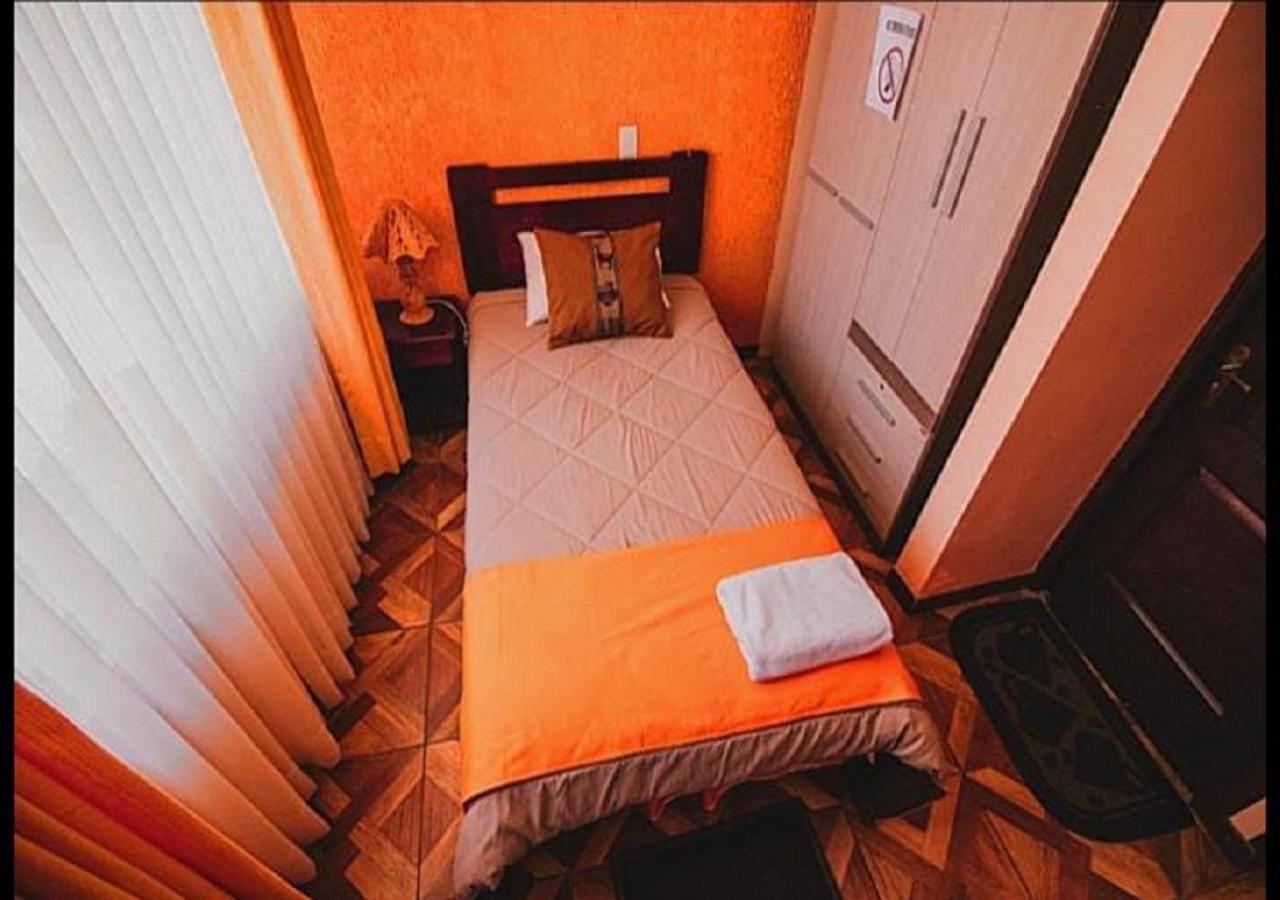 Las Tholas Hotel Уюні Екстер'єр фото